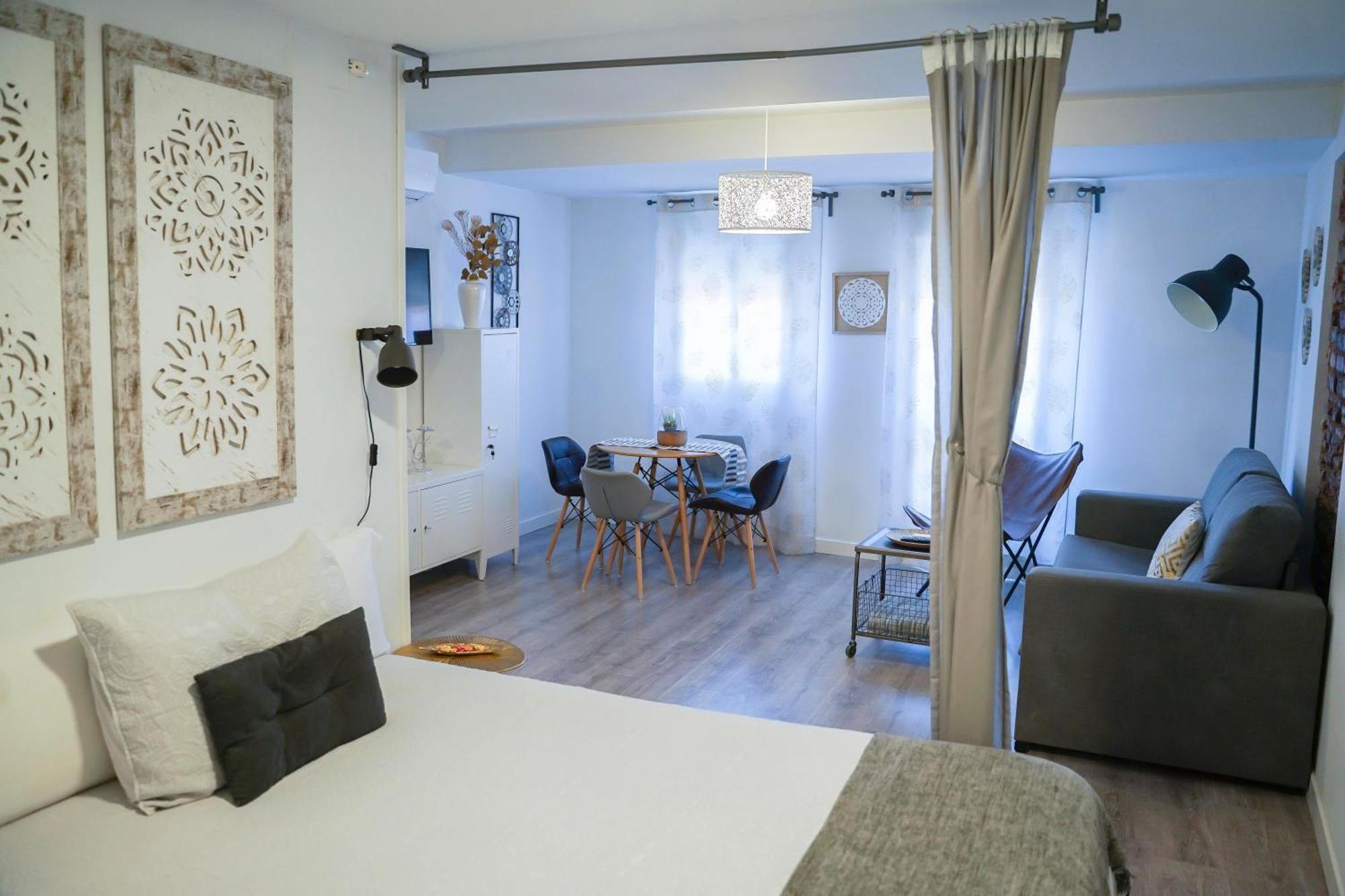 Apartamentos Suites Cariatide 普拉森西亚 外观 照片